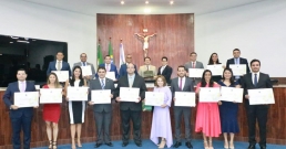 Coordenadores do curso de direito são homenageados na Câmara de Fortaleza - CE